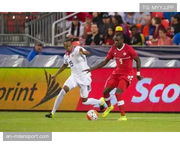 瓦伦西亚前场逼抢力度不足 卡瓦尼回撤过深导致进攻脱节 瓦伦西亚前场逼抢力度不足 卡瓦尼回撤过深导致进攻脱节