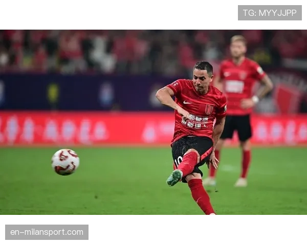 蓉城替补奇兵发威,费利佩十七分钟内完成帽子戏法 蓉城替补奇兵发威,费利佩十七分钟内完成帽子戏法